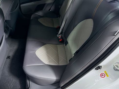 Certified 2018 Toyota Camry XLE image 14