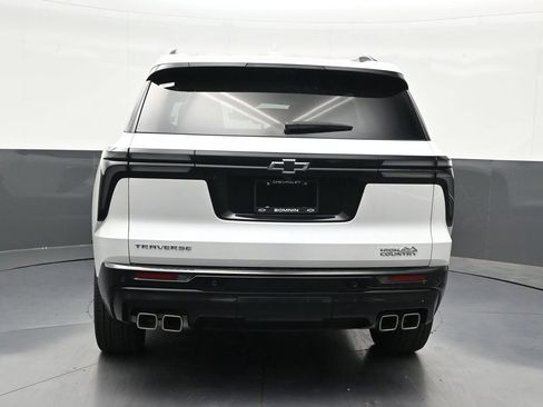 Used 2025 Chevrolet Traverse High Country FWD image 4