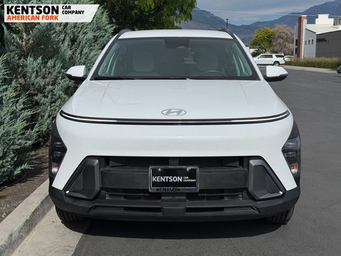 Used 2025 Hyundai Kona SEL AWD/4WD image 2