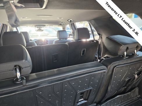 Used 2022 Chevrolet Traverse LT w/ LT Premium Package image 11