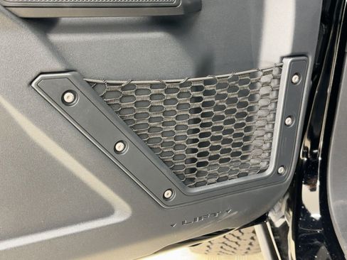 New 2025 Ford Bronco Badlands w/ Sasquatch Package image 21