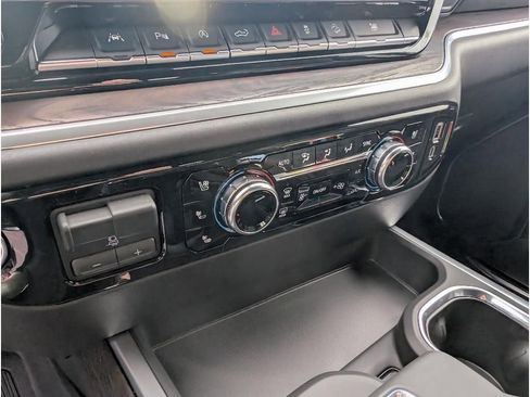 New 2026 GMC Sierra 1500 SLT w/ SLT Premium Plus Package image 23