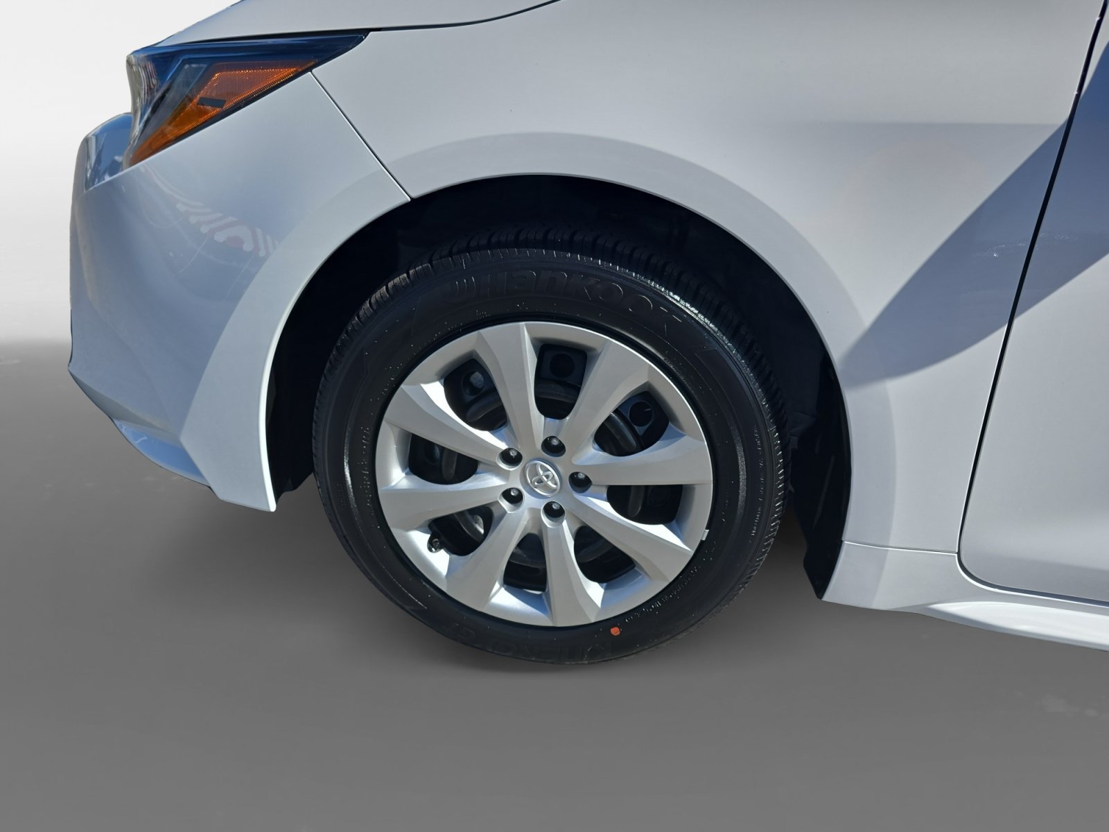 New 2027 Toyota Corolla LE FWD image 14