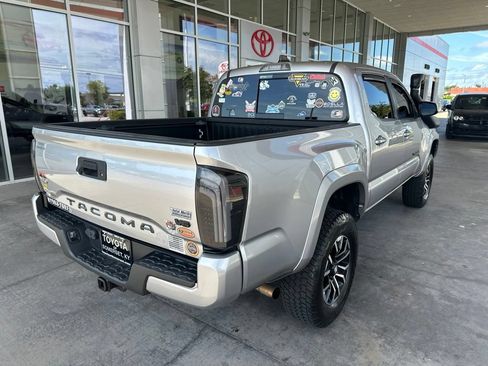 Used 2020 Toyota Tacoma TRD Sport AWD/4WD image 7