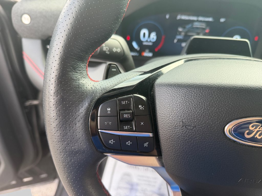 Used 2025 Ford Explorer ST AWD/4WD image 14