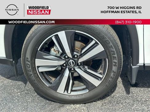 Certified 2025 Nissan Rogue SL image 9