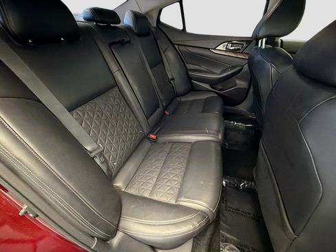 Used 2017 Nissan Maxima Platinum image 14