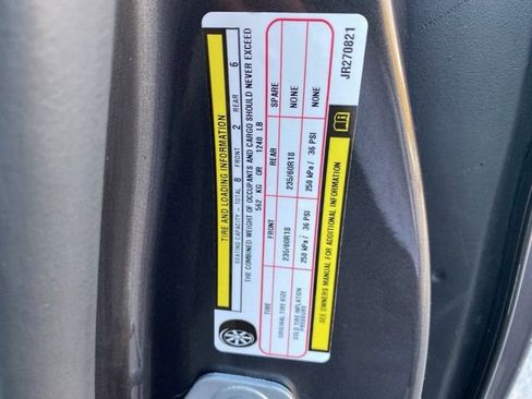 Used 2018 Chrysler Pacifica Touring-L Plus w/ Tire & Wheel Group image 25