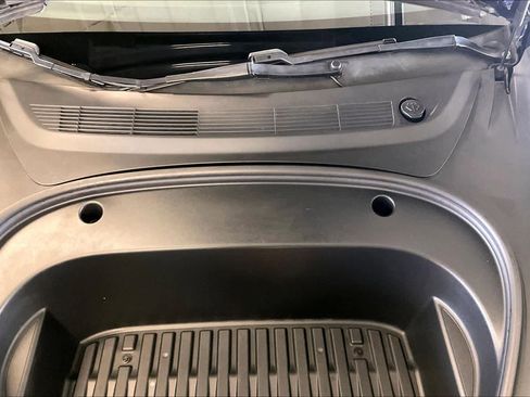 Used 2021 Tesla Model 3 Performance image 27