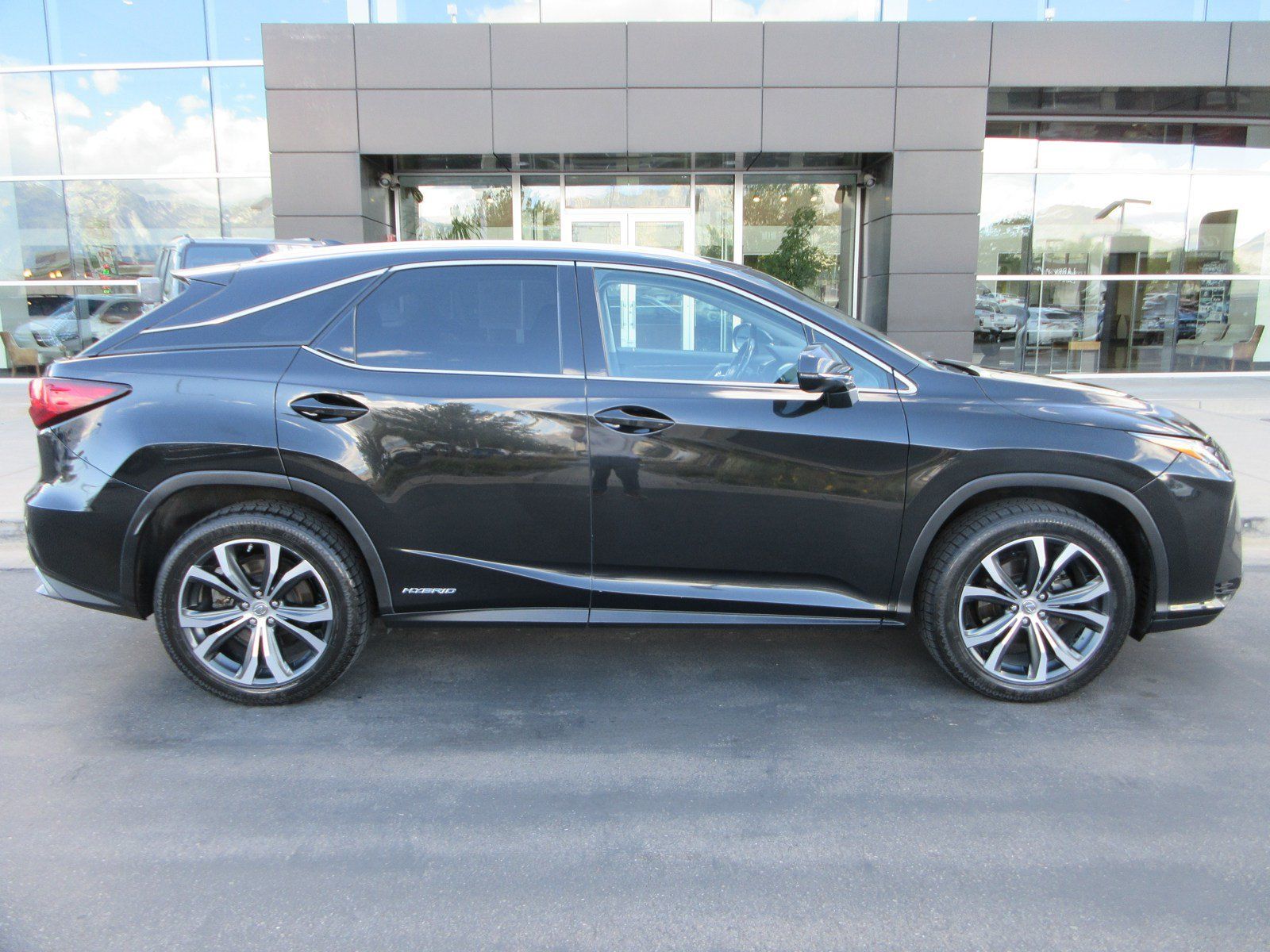 Used 2017 Lexus RX 450h AWD w/ Cold Weather Package image 11