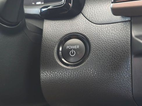 Certified 2025 Toyota Camry SE AWD/4WD image 25