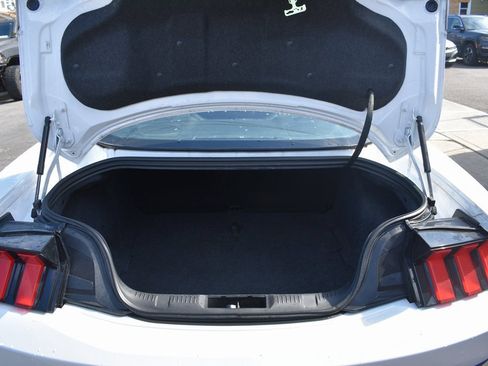 Used 2024 Ford Mustang EcoBoost image 30