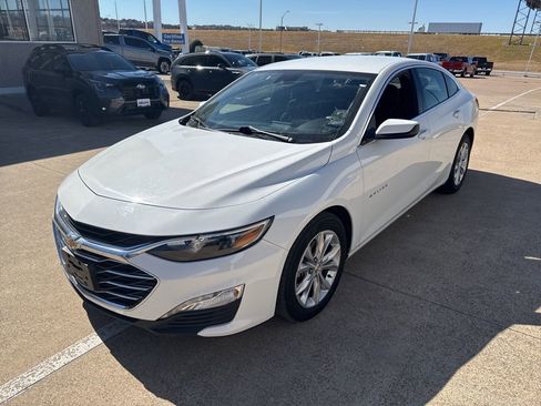Used 2023 Chevrolet Malibu LT image 1
