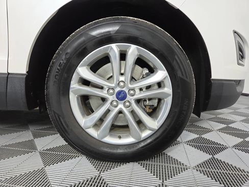 Used 2017 Ford Edge SEL w/ Equipment Group 201A AWD/4WD image 9