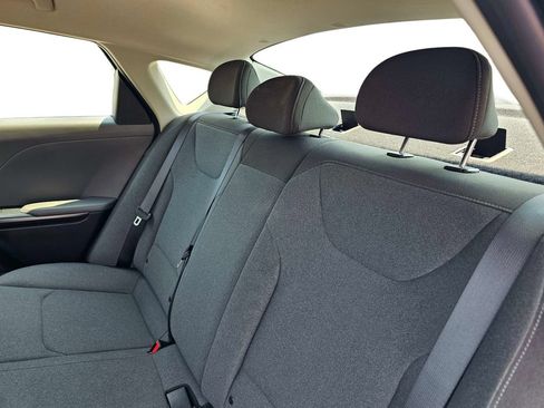 Certified 2025 Kia K4 FWD image 31