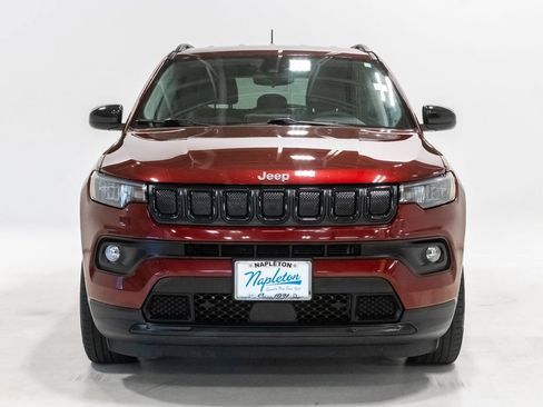 Used 2022 Jeep Compass Latitude FWD image 5