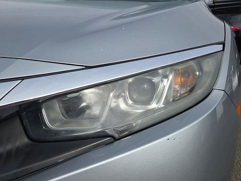 Used 2016 Honda Civic EX-L image 10