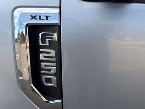 Used 2019 Ford F250 XLT w/ XLT Value Package image 18