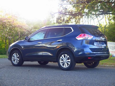 Used 2016 Nissan Rogue SV AWD/4WD image 3