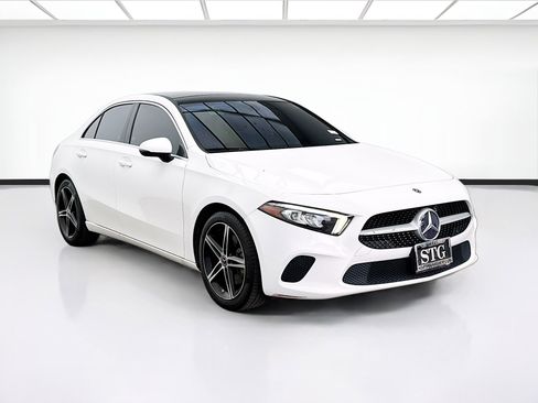 Used 2019 Mercedes-Benz A 220 image 3