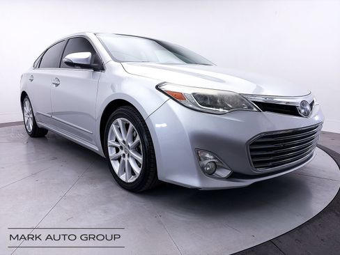 Used 2013 Toyota Avalon Limited w/ Technology Pkg FWD image 1