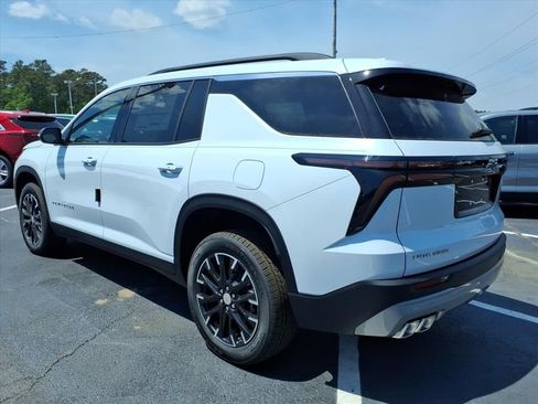 New 2026 Chevrolet Traverse LT w/ Sun and Wheel Package image 5