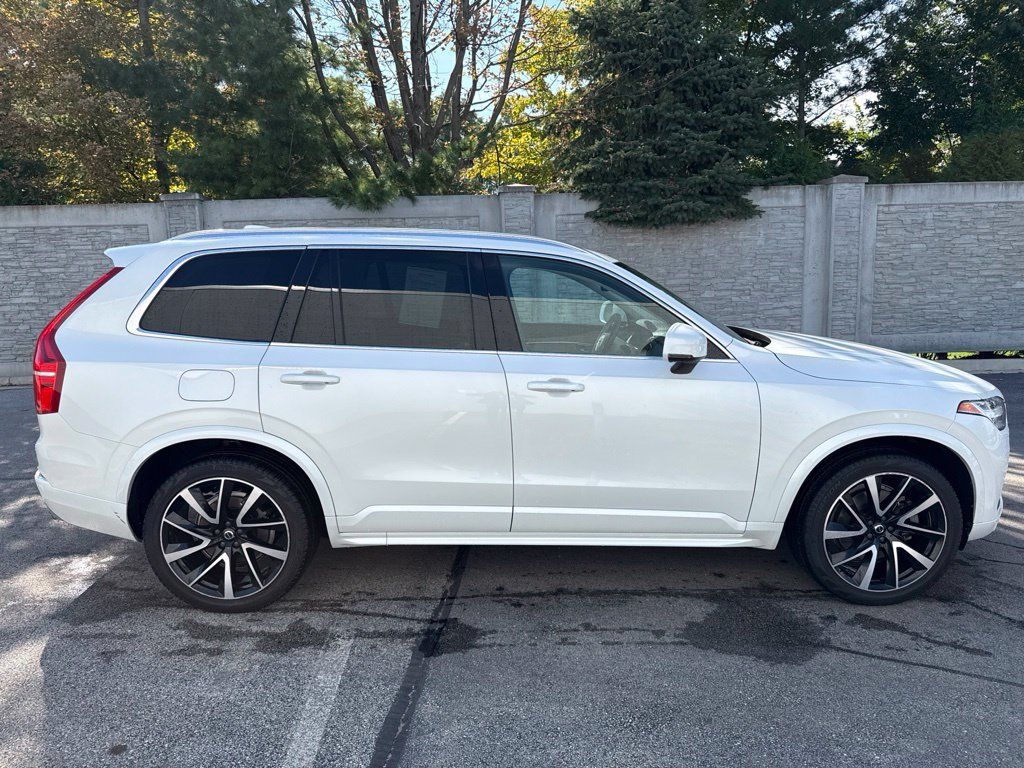 Used 2021 Volvo XC90 T6 Momentum w/ Climate Package AWD/4WD image 7