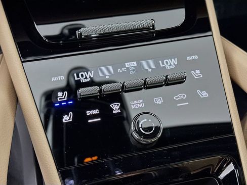 New 2026 Porsche Cayenne AWD/4WD image 18