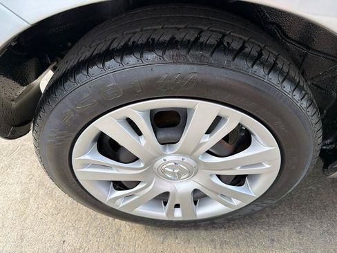 Used 2012 MAZDA MAZDA2 Sport FWD image 18