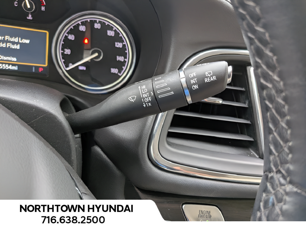 Used 2024 Buick Enclave Essence AWD/4WD image 29