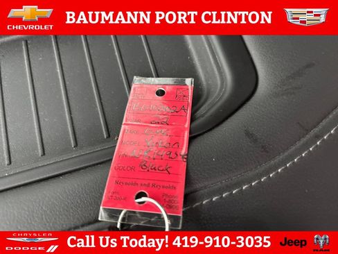 Used 2022 GMC Yukon SLE w/ Gmc Pro Safety Plus Package AWD/4WD image 31