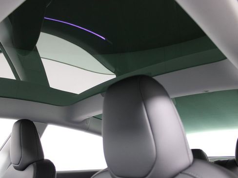 Used 2024 Tesla Model 3 Long Range image 10