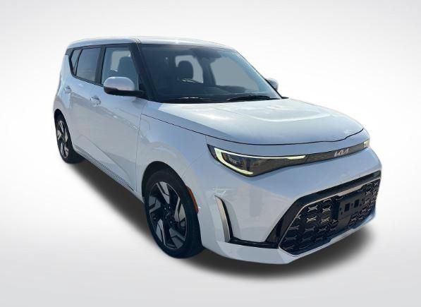 Used 2023 Kia Soul GT-Line w/ GT-Line Technology Package FWD image 3