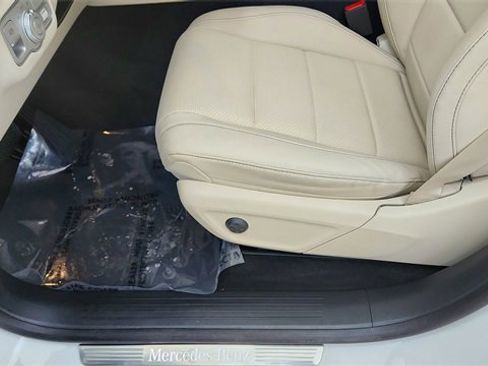 Used 2025 Mercedes-Benz GLE 350 4MATIC w/ AMG Line Exterior image 33