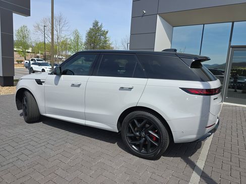 Used 2024 Land Rover Range Rover Sport Dynamic SE image 7