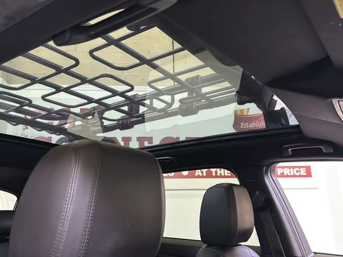 Used 2016 Land Rover Discovery Sport HSE image 19