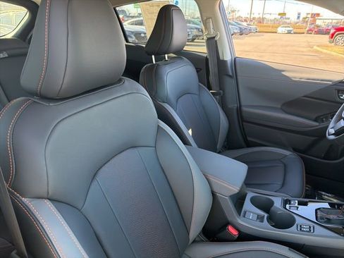 Used 2025 Subaru Crosstrek 2.5i Limited w/ Crosstrek Mirror Package image 13