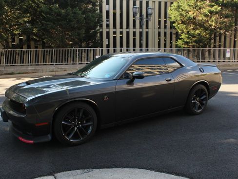 Used 2019 Dodge Challenger R/T Scat Pack RWD image 13