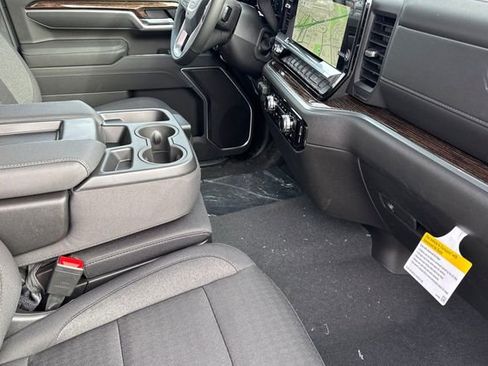 New 2026 GMC Sierra 2500 SLE w/ SLE Value Package; image 17