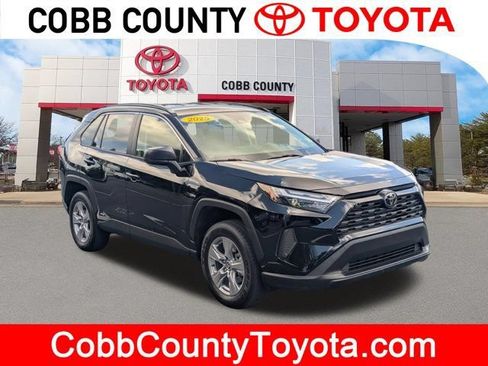 Used 2025 Toyota RAV4 LE AWD/4WD image 1