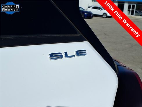 Used 2023 GMC Terrain SLE w/ Driver Convenience Package image 10