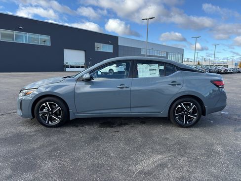 New 2025 Nissan Sentra SV image 6