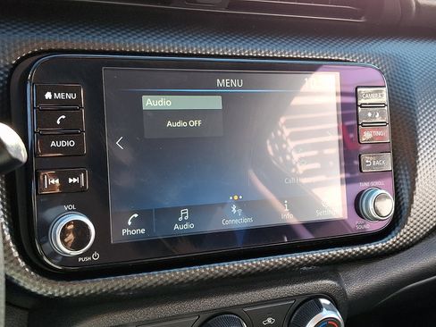 Used 2023 Nissan Kicks SV image 17