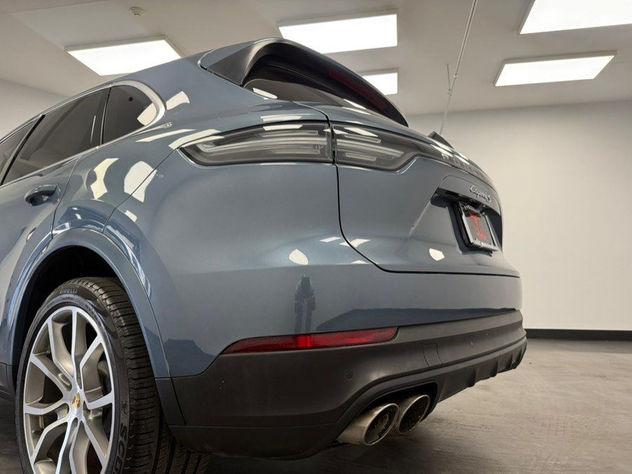 Used 2019 Porsche Cayenne S w/ Premium Plus Package AWD/4WD image 20