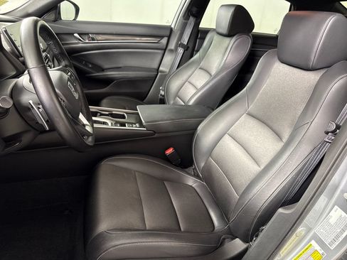 Used 2022 Honda Accord Sport image 10