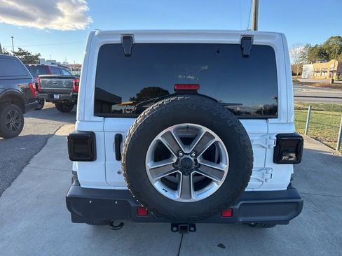 Used 2019 Jeep Wrangler Unlimited Sahara w/ LED Lighting Group image 8