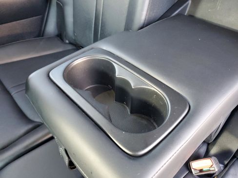 Certified 2022 Kia Sorento S w/ Panoramic Sunroof Package image 12