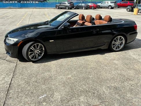 Used 2013 BMW 335i Convertible RWD image 9
