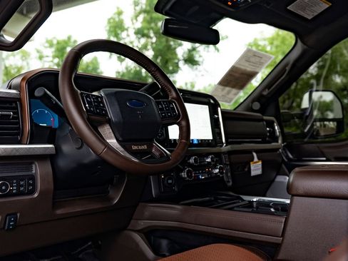 Used 2026 Ford F450 King Ranch w/ Chrome Package AWD/4WD image 3