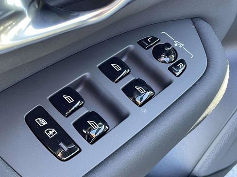 New 2026 Volvo XC90 T8 Ultra image 7